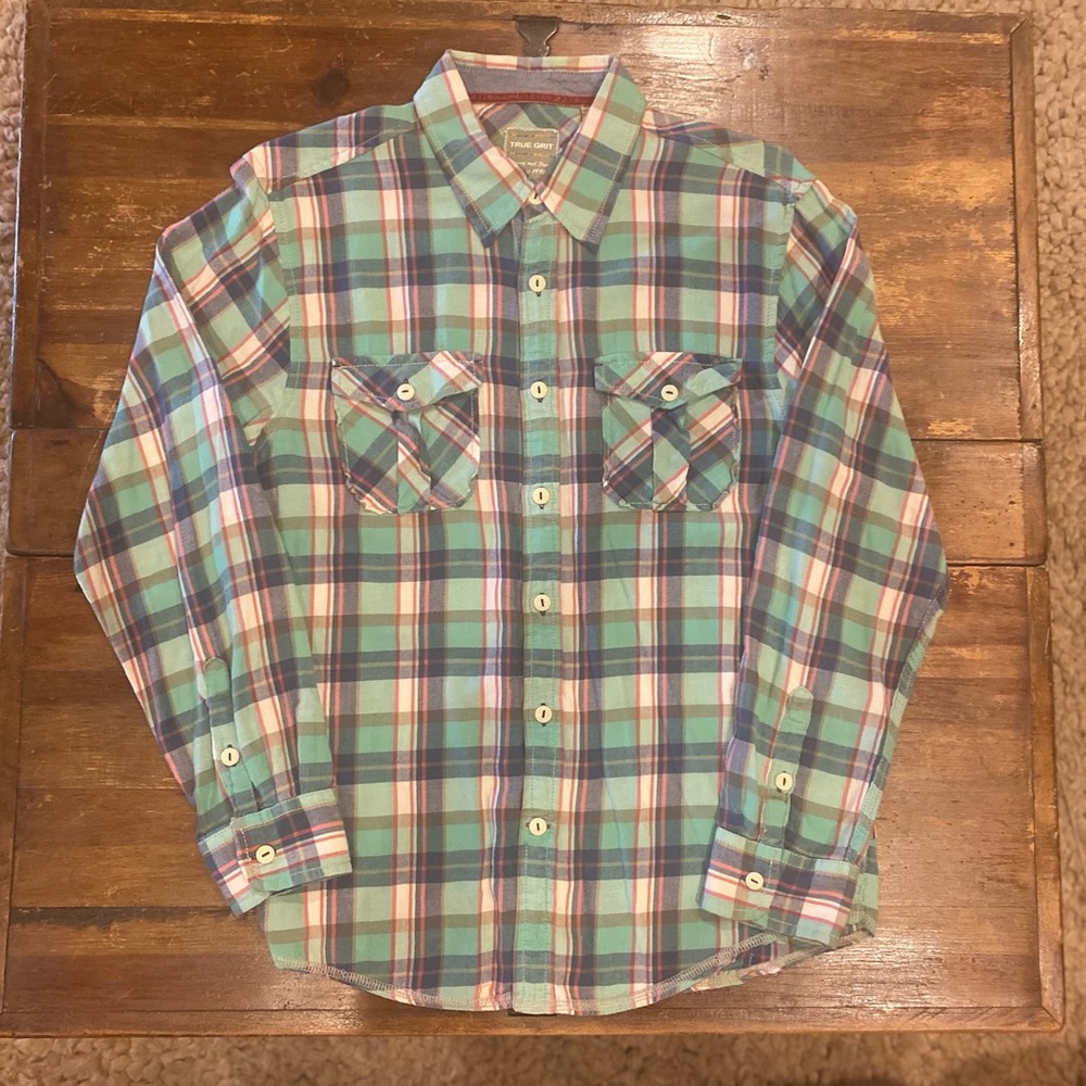 True Grit size M men’s button up shirt